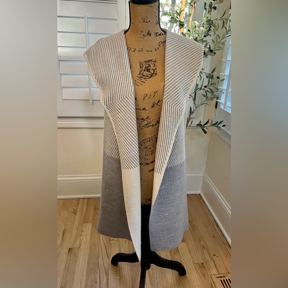 Sweater vest size XS